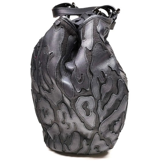 GIVENCHY Sacca Black Leather Bag - Picture 3 of 10